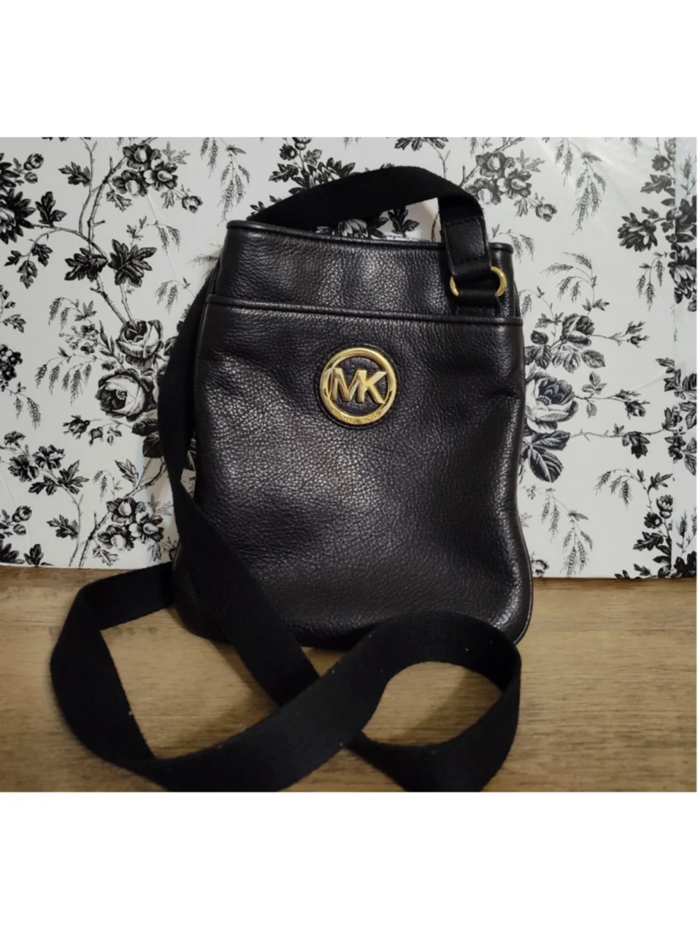 Women's Michael Kors Black Gold Crossbody Bag One Size